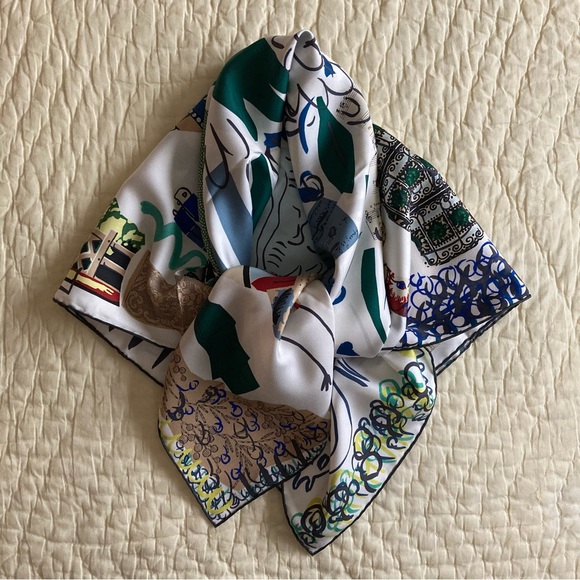 Brand New Hermes La Maison des Oiseaux Parleurs Silk Scarf - Picture 11 of 14